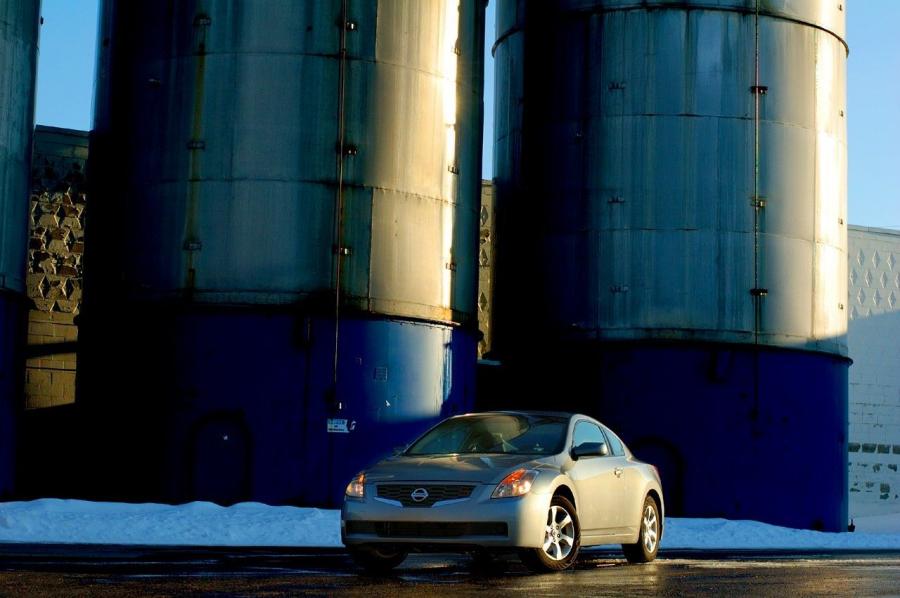  Nissan Altima Coupe 2.5S 2008 года  (фото 47 из 50)